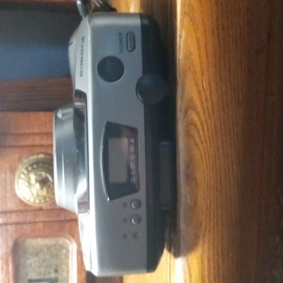 Vintage Konica Z up 110.super 35 mm Camera with flash and zoom lens. - Picture 3 of 5